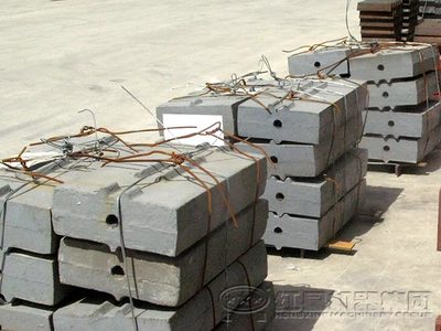 反擊式破碎機錘頭的2種配置方法